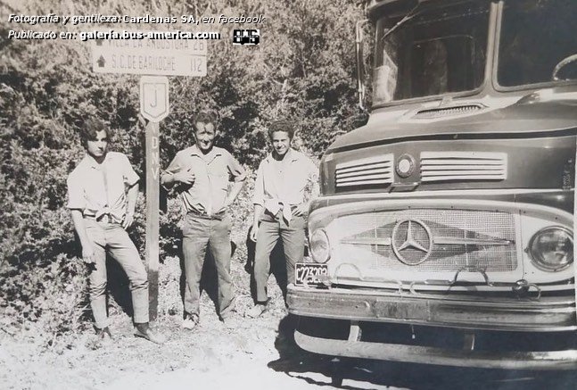 Mercedes-Benz LO 1112 - San Juan - Cardenas
[url=https://bus-america.com/galeria/displayimage.php?pid=48778]https://bus-america.com/galeria/displayimage.php?pid=48778[/url]

Línea 126 (Buenos Aires)

Fotografía: Petrone [en el centro]
Gentileza: Cardenas S.A.
