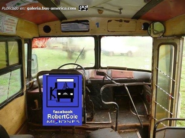 Mercedes-Benz LO 1114 - DE.CA.RO.LI. - ETCE
VFV 661 - ex N.061628
[url=https://galeria.bus-america.com/displayimage.php?pid=47355]https://galeria.bus-america.com/displayimage.php?pid=47355[/url]
[url=https://galeria.bus-america.com/displayimage.php?pid=47356]https://galeria.bus-america.com/displayimage.php?pid=47356[/url]
[url=https://galeria.bus-america.com/displayimage.php?pid=47357]https://galeria.bus-america.com/displayimage.php?pid=47357[/url]
[url=https://galeria.bus-america.com/displayimage.php?pid=47358]https://galeria.bus-america.com/displayimage.php?pid=47358[/url]
[url=https://galeria.bus-america.com/displayimage.php?pid=47360]https://galeria.bus-america.com/displayimage.php?pid=47360[/url]

ETCE (Eldorado), interno 1

Fotografía y gentileza: Roberto Beloso
Extraído de:RobertColeMisiones, en facebook

(Vista interior de la unidad)
