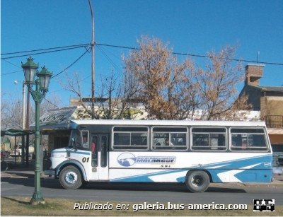 Mercedes-Benz LO 1114 - Fram - Aut. Malargue
Aut. Malargüe (Malargue), interno 01

Fotógrafo: ¿?
Fotografía extraída de: www.seryhacerdemalargue.com.ar
