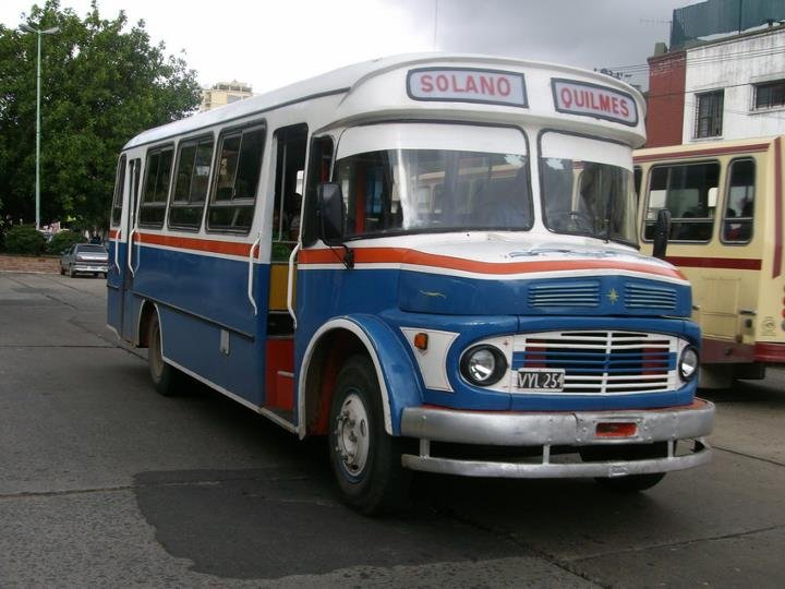 Mercedes-Benz LO 1114 - Gonzalez - El Truchito de Quilmes
B.2075339 - VYL254
Fotografía gentileza de: El Truchito de Quilmes facebook 
(perfil desaparecido reconvertido en El Nuevo Transporte S.A.)
Publicado actualmente en: 
https://www.facebook.com/photo.phpfbid=113636925409776
&set=pb.100002904082853.-2207520000.1380903444.
&type=3&permPage=1
