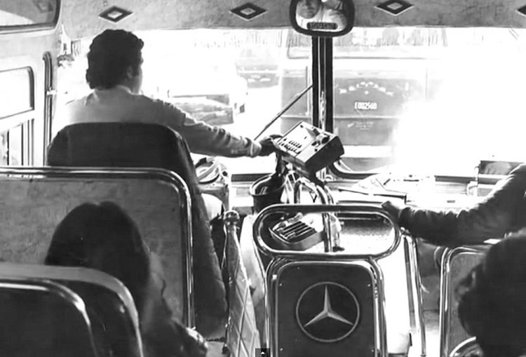 Mercedes-Benz OC 1214 - Payá - Expreso Cañuelas
Vista del puesto de mando

Imagen extraída del blog del Diario La Nación
