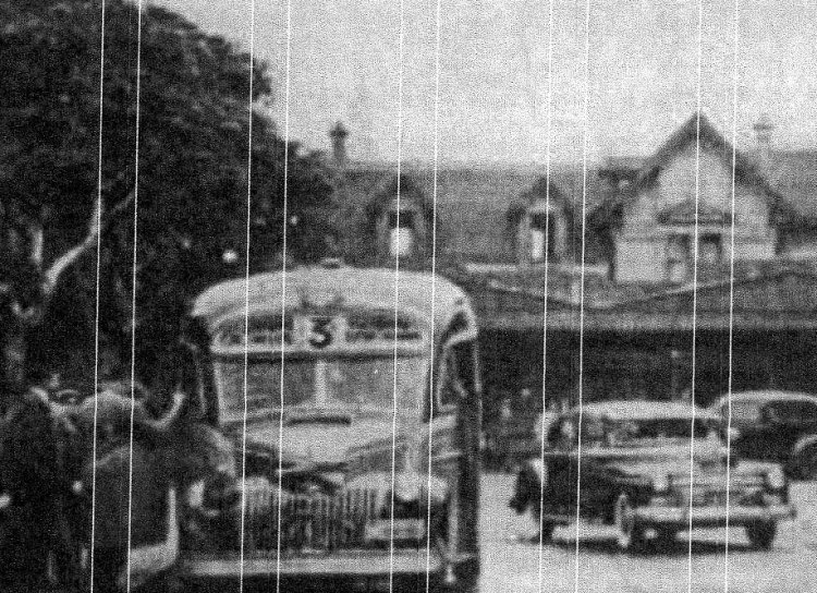 Chevrolet - La Favorita
Línea 3
De fondo la estación Ramos Mejía

Foto del facebook de Joaquín Corral
