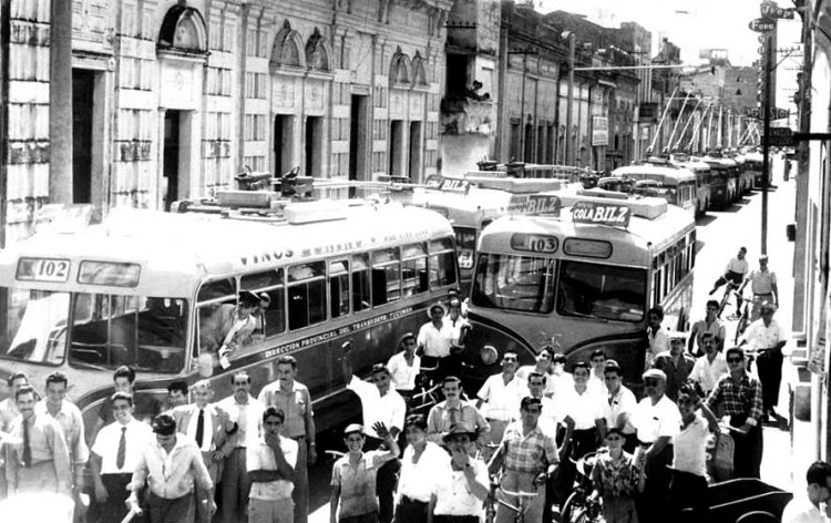 Henschel - NWF (en Argentina) - D.P.T.T.
Línea 102 & 103
(Datos de izquierda a derecha)

Fotografía: La Gaceta
Extraída de una nota de ese diario

