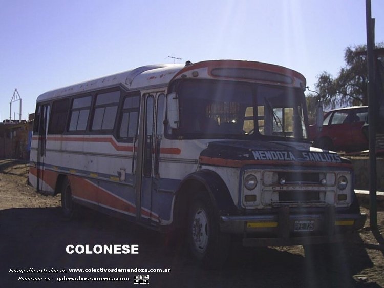 Chevrolet CD 52002 - Colonnese - ex Rauek El Favorito
RFE 726 - ex patente M.175054
[url=https://bus-america.com/galeria/displayimage.php?pid=49881]https://bus-america.com/galeria/displayimage.php?pid=49881[/url]

Ex Rauek (Mendoza)
Ex línea 74 (Mendoza), interno 4 [¿1975?¿1977? - 1979]

Fotografía: Sergio Colonnese
Imagen extraída de: www.colectivosdemendoza.com.ar

Para conocer mas sobre esta carrocería acceda a:
[url=https://www.bus-america.com/ARcarrocerias/Colonnese/Colonnese-historia.htm] revista.bus-america.com Carrocerías COLONNESE
[/url]
