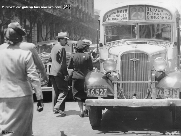 Chevrolet - Línea 29
CIUDAD DE BUENOS AIRES 16-527
¿BUENOS AIRES? 78-316

Línea 29 (Buenos Aires)

Fotógrafo: desconocido
Fotografía: Alerta
Archivo General de la Nación (Argentina)
AR-AGN-AGAS01-DDF-rg- Caja 1519 - Inventario 323070



Archivo originalmente posteado en junio de 2018
