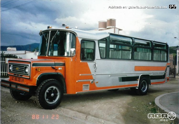 Chevrolet B-60 - AGA -  Flota Santa Fe
Fotografía: Autobuses AGA de Colombia

