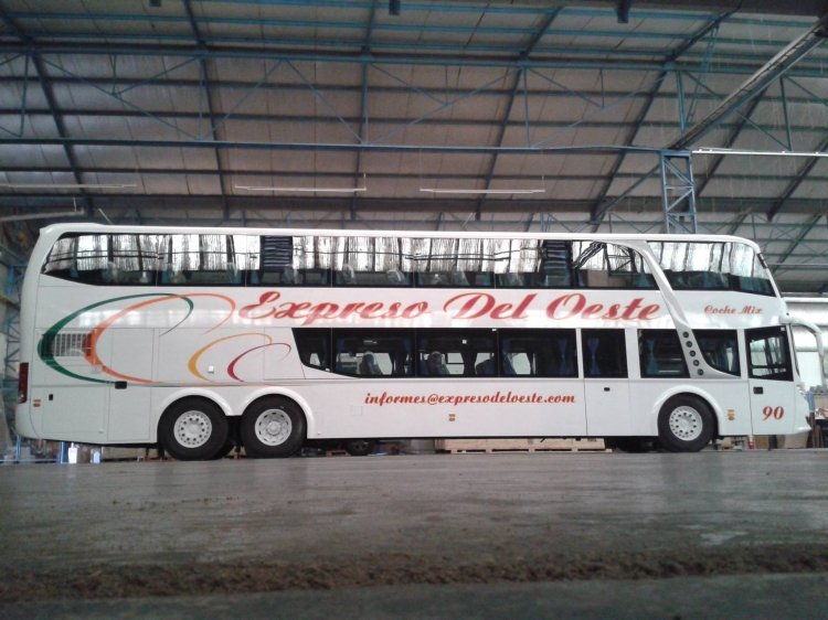 José Troyano Calixto - Expreso del Oeste
http://galeria.bus-america.com/displayimage.php?pid=33312
http://galeria.bus-america.com/displayimage.php?pid=33313

Exp. del Oeste, interno 40

Fotografía de: José Troyano Carrocerías
Extraída de: https://www.facebook.com/jose.troyano.566?fref=ts
