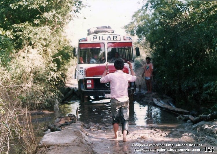 Mercedes-Benz L 1114 - El 14 - Del Sur
Fotografía: Empresa Del Sur S.R.L.
Colección: Empresa Ciudad de Pilar
Extraída de: facebook.com
