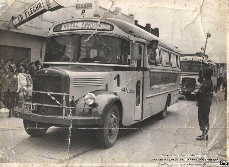 Mercedes-Benz L 312 - Androlli y D' Alessandro - ETPA
SAN IGNACIO MISIONES
013

ETPA (Prov. Misiones), interno 1

Fotografía: familia Martignoni
Extraído y por gentileza de: Robert Cole Misiones, en facebook
