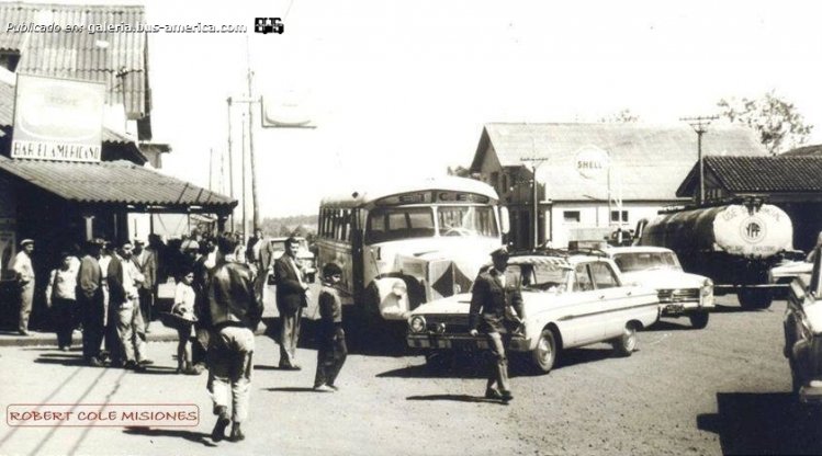 Mercedes-Benz L 312 - ETCE
ETCE (Eldorado), interno 1

Fotografía: ¿?
Gentileza: Roberto Beloso
Extraído de: RobertColeMisiones, en facebook
