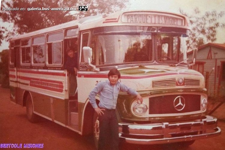 Mercedes-Benz LO 1114 - San Miguel
[url=https://bus-america.com/galeria/displayimage.php?pid=34593]https://bus-america.com/galeria/displayimage.php?pid=34593[/url]

Línea 11 (Posadas), interno 32

Fotografía: Ricardo Gonzalez
Colección y gentileza: Roberto Beloso




Archivo originalmente posteado en abril de 2020
