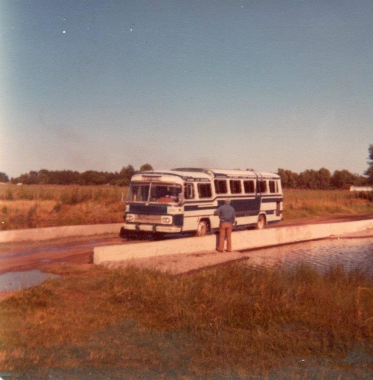 Mercedes-Benz O-140 - El Detalle - Gangitano (ex Coop. La Calera)
http://galeria.bus-america.com/displayimage.php?pid=32756

Fotografía y gentileza: Vitito gangitano
Extraído de: https://www.facebook.com/photo
.php?fbid=458658774151554&set=pb.
100000223051190.-2207520000.
1409181231.&type=1&theater
