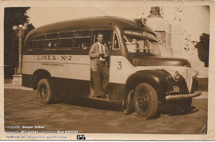 Studebaker - La Favorita - Belgrano
Fotografía: Gaspar Gabas (en la imagen)
Colección: Miri Gabas
Gentileza: Blas Schmidt
