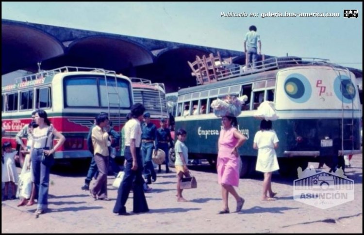 Volvo N84 - Piribebuy
Fotografo: desconocido
Extraído de y por gentileza de: Asunción de Antaño, en facebook

[Datos de derecha a izquierda]
