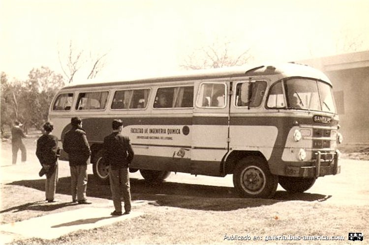 Bedford D5LZ1 (Frontalizado) - Varese - Escuela de Agricultura Ganadería y Granja
Primer colectivo de la escuela

Imagen extraída del Facebook de la escuela
