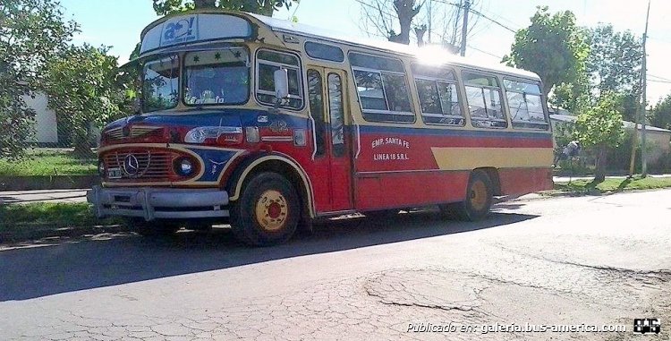 Mercedes-Benz LO 1114 - ALA (Prima) - Empresa Santa Fé
Línea 18 - Interno 42

Fotografía: Autor desconocido
Publicada en el facebook de "Cesar Lxunion"
