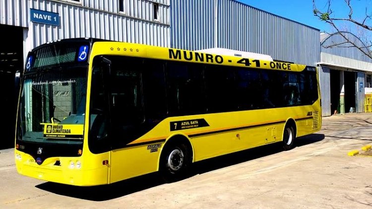 Agrale MT 17.0 LE - Nuovobus - Azul
Línea 41 - Interno 7
Es probable que este sea el inicio de esta marca de chasis en esta mega empresa, hasta ahora fiel a Mercedes-Benz

Fotografía: Extraída del Facebook oficial de la empresa
https://www.facebook.
com/nuovobus/photos/a.768500386540093
.1073741851.169677286422409/
768500519873413/?type=1&theater
