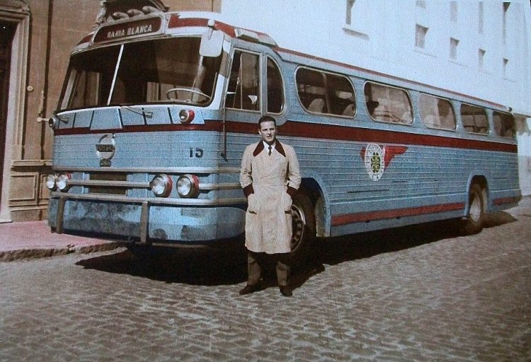 Volvo B 655 - La Torre - Costera Criolla
Interno 15

Imagen extraída de www.mercadolibre.com

http://galeria.bus-america.com/displayimage.php?pid=32568
