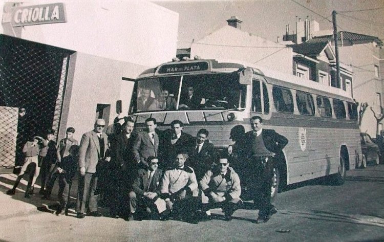 Volvo - La Torre - Costera Criolla
Interno 15

Fotografía extraída de www.mercadolibre.com

http://galeria.bus-america.com/displayimage.php?pid=32446
