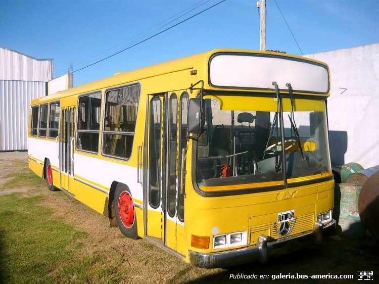 Mercedes-Benz OH 1621 L - Ei-Var - Particular
DIQ 105
Colores que delatan un pasado platense

Fotografía www.mercadolibre.com
