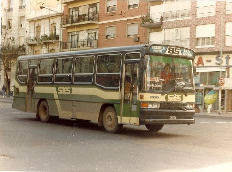 Mercedes-Benz OH 1315 - El Diseño - S.A.E.S.
B 2317836
Línea 85 - Interno 12

En venta en www.mercadolibre.com.ar
http://articulo.mercadolibre.com.ar/MLA-528932897-fotos-colectivos-antiguos-linea-85-buenos-aires-_JM#D[S:HOME,L:RECOMITEM-CORE-UNO-HISTORYITEMS,V:2]
