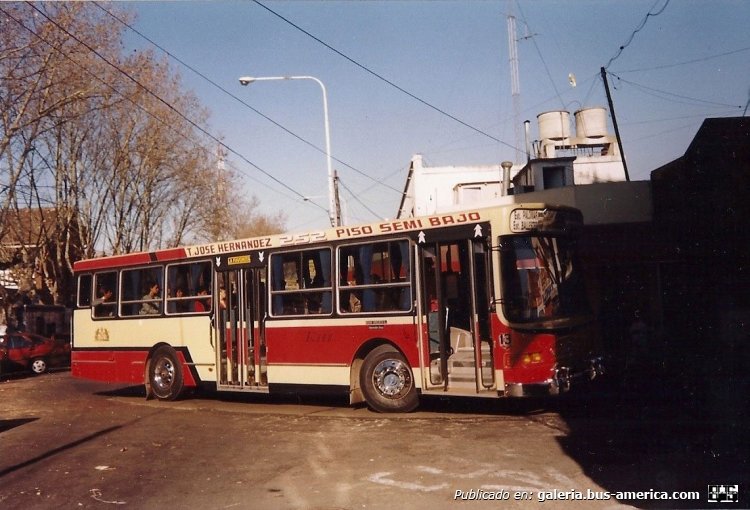 Mercedes-Benz OH 1621 L - La Favorita - José Hernández
Línea 252 - Interno 13

Fotografía: ¿?
Extraída de www.mercadolibre.com

