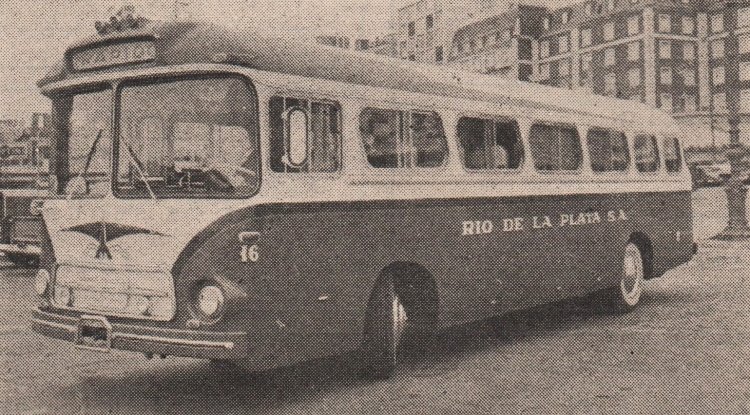 Magirus-Deutz - A y L Decaroli - Río De La Plata
Interno 16

Fotografía: Autor desconocido
Imagen extraída de "lahistoriatienesentido.blogspot.com.ar"
