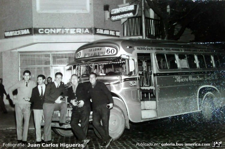 Bedford (G.M.A.) - Braje - M.O. Sur
Línea 60 (luego 160) - Interno 32

Fotografía: Juan Carlos Higueras
