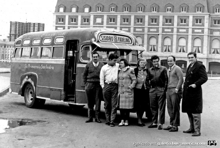 Chevrolet (G.M.C.) - Costa Rica - La Primera de San Isidro
Línea 8 (luego 333)

Fotografía: Autor desconocido
