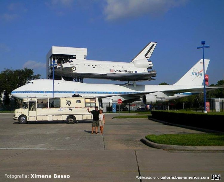 Mercedes-Benz LO 1114 - Vangieri - Particular
Un 1114 que llegó bien lejos

Fotografía: Ximena Basso
