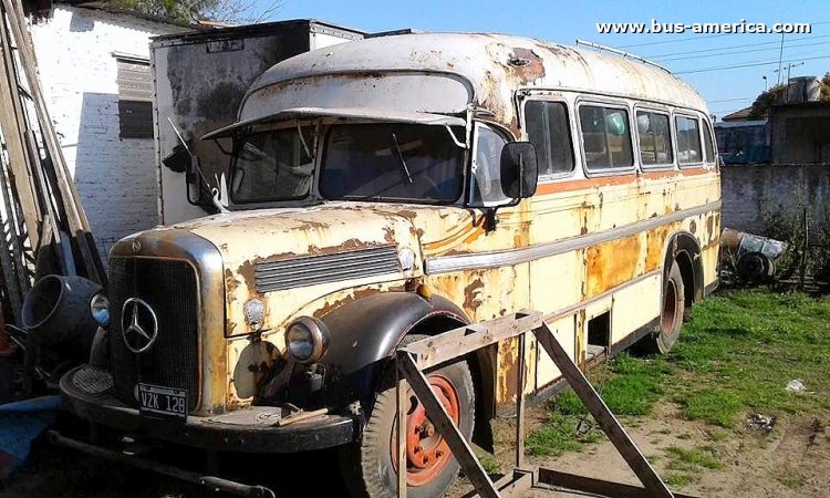 Mercedes-Benz L 312 - La Estrella  
B 983278 - VZK 128

Fotografía: Adrian Centenaro
