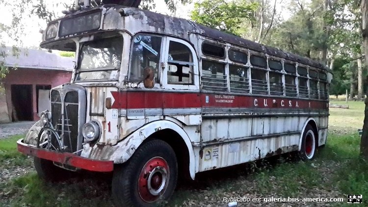 ACLO - Águla - Ex C.U.T.C.S.A.
Fotografía publicada en el facebook "Fierros Oxidados", por Javier Felipe Suárez Chevalier
