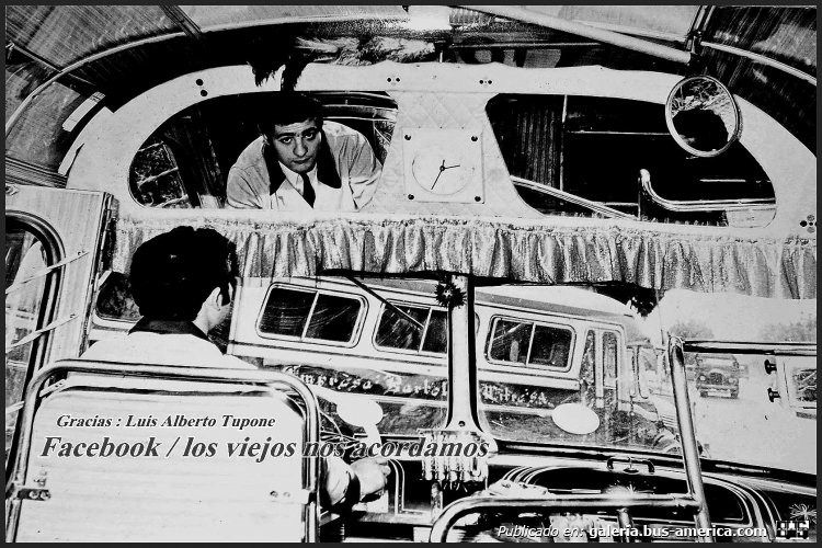 Mercedes-Benz LO 911 - El Detalle - E.B.M.
Línea 162 

Fotografía publicada en el grupo de facebook "Los Viejos Nos Acordamos", enviada por Luis Alberto Tupone
