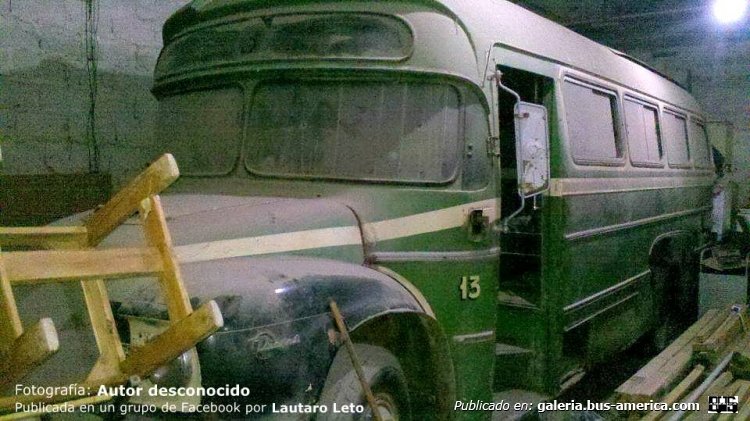 Bedford (G.M.A.) - La Reina - Particular (ex Transp. América)
Ex línea 1 (Mendoza), Interno 13

Fotografía: Autor desconocido
Publicada en un grupo de Facebook por Lautaro Leto
