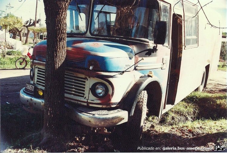Mercedes-Benz LO 1114 - A.L.A. - Particular
C 860521

Fotografía: Autor desconocido
Publicada en el facebook " Lincoln Huellas De Nuestra 
