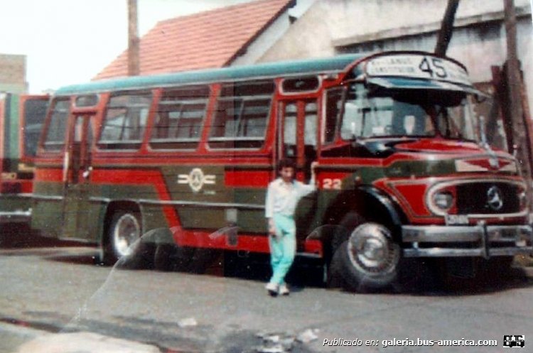 Mercedes-Benz LO 1114 - ALA (Prima) - M.O. 45
Línea 45 - Interno 22

Fotografía: Autor desconocido
Publicada en el facebook "Losmingoboys Domcar"
