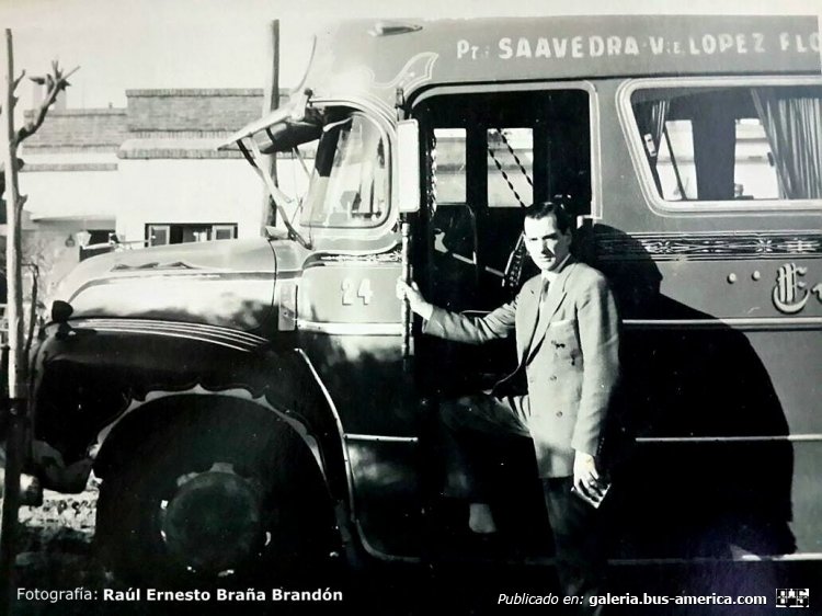 Bedford D5LZ1 - El Indio - General José de San Martín
Línea 19 (luego 161) - Interno 24

Fotografía: Raúl Ernesto Braña Brandón
