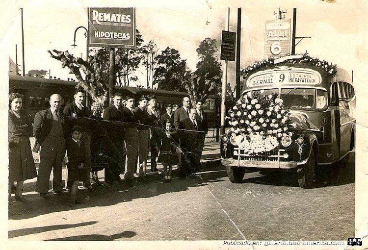 Ford (F.M.C.) - F.A.C.A. - La Veloz
Línea 9 - Interno 11

Fotografía: Carlos Martínez
Publicadaen el Facebook "Bernal, su historia y su gente", enviada por Susana Albarello
