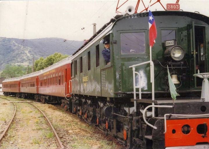 Baldwin Westinghouse (en Chile) - E.F.E.
Fotografo: ¿?
Gentileza: ASF de "Fotos Históricas de Chile" en facebook
Extraído de: https://www.facebook.com/FotosHistoricasDeChile/photos/pb.209222469231494
.-2207520000.1395510012./293165500837190/?type=1&theater

[Datos de adelante hacia atrás]
