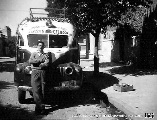 Ford (F.M.C.) - Puletti - El Rápido de Lincoln
Interno 1

Fotografía: Autor desconocido
Publicada en el facebook " Lincoln Huellas De Nuestra Historia"

http://galeria.bus-america.com/displayimage.php?pid=36312
