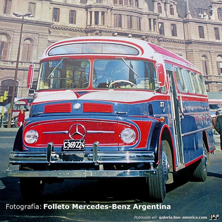 Mercedes-Benz LO 1114 - Vaccaro - M.O. Centro
C 369224
Línea 38 - Interno 37

Fotografía: Folleto Mercedes-Benz Argentina
