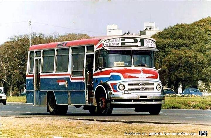 Mercedes-Benz LO 1114 - Ei-Var - Teniente General Roca
C 1384746
Línea 21 - Interno 11

Fotografía: Autor desconocido
Publicada en el facebook de Claudio Carcomo
