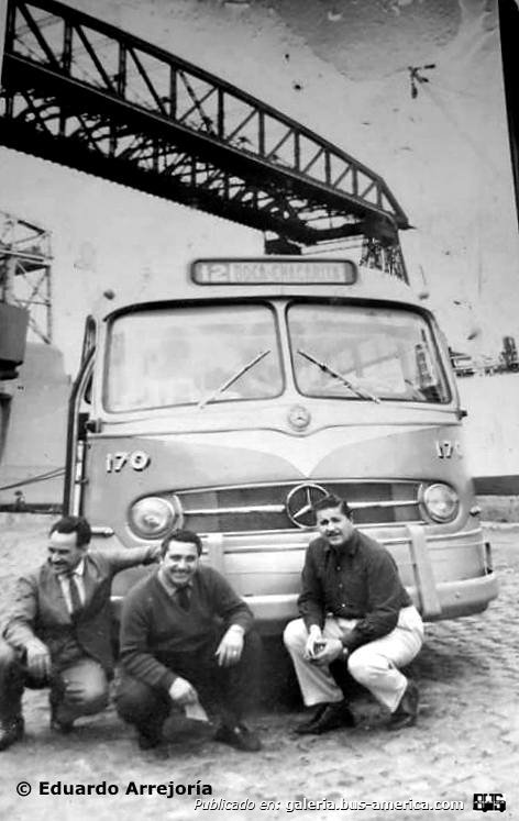 Mercedes-Benz O-321 HL (en Argentina) - Trabajadores Transportistas Asociados
Línea 12 (Desaparecida) - Interno 170

Fotografía: Eduardo Arrejoría


