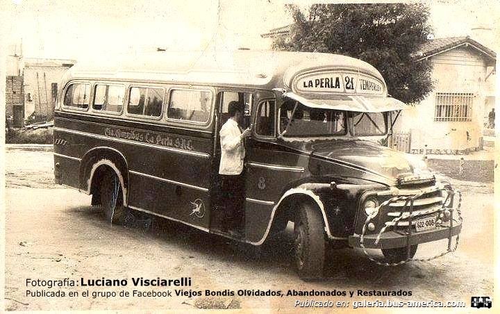 Bedford D5LZ1 - La Perla
Línea 21 - Interno 8

Fotografía: Luciano Visciarelli
Publicada en el grupo de Facebook "Viejos Bondis Olvidados, Abandonados y Restaurados"
