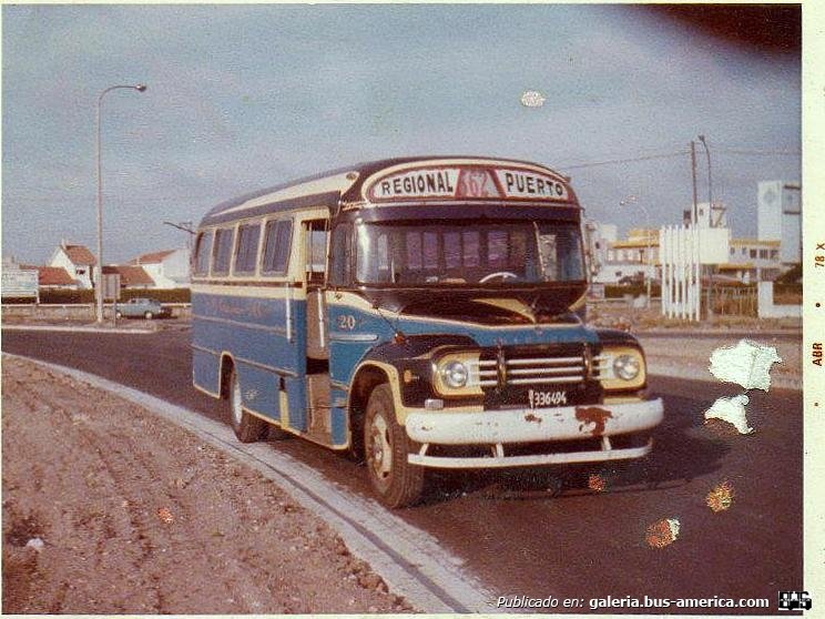 Bedford (G.M.A.) - Serra - El Libertador
B 1336494

Línea 562 (Mar del Plata) - Interno 20

Fotografía: Ricardo H Gutiérrez
Publicada en el facebook "Mar Del Plata de ayer"
