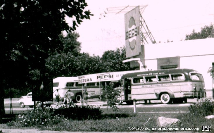 Mercedes-Benz L 312 - A.L.A. - M.O.N.S.A.
Línea 60

Fotografía: Archivo General de la Nación
Publicada en el facebook "San Isidro Antiguo"
