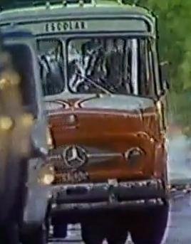 Escolar Mercedes-Benz
De una famosa propaganda de mayonesa, este escolar. Es la mejor imagen que se podía obtener del vídeo en You Tube.
Palabras clave: Mercedes-Benz LO 