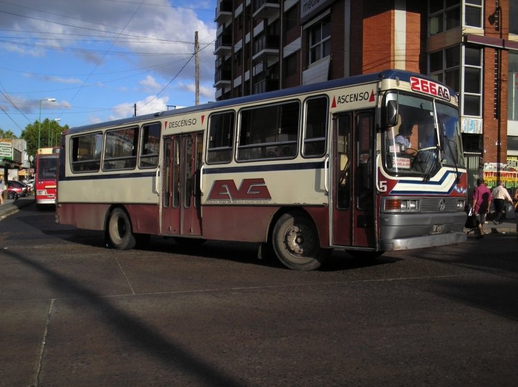 Mercedes-Benz 1318 - San Miguel - EVG
C 1702756 - SWD 959
Linea 266 - Interno 5
Procedente de COPLA Lineas 114-146.
Palabras clave: EVG SA Linea 266 San Miguel OH1318
