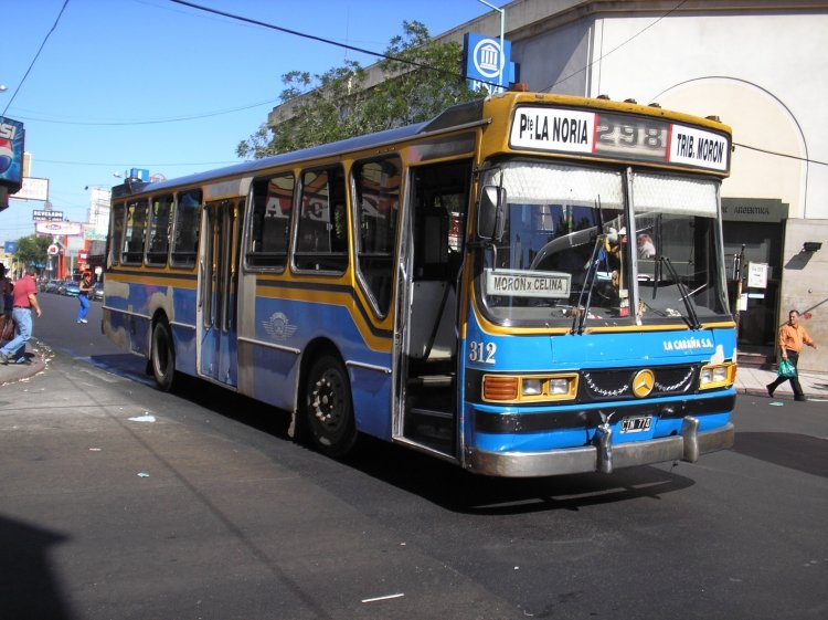 Mercedes-Benz 1621 - San Miguel - La Cabaña
CIN 774
Linea 298 - Interno 312
Unidad proveniente de la LPGB S. A.
Palabras clave: La Cabaña S. A. Linea 298 San Miguel OH1621L