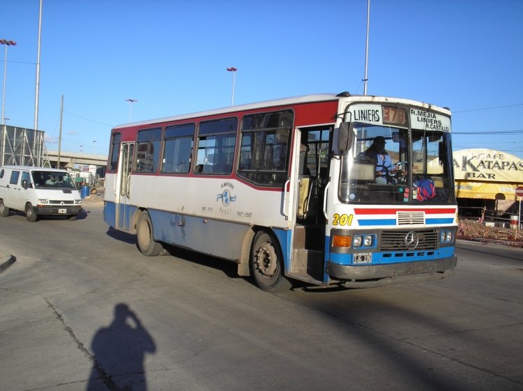 Mercedes-Benz 1214 - CND - Almafuerte 
B 2322071 - TJG 196
Linea 378 - Interno 201
La empresa Almafuerte compra en el año 1993 una cantidad enorme de vehículos O km, OF1214 Mercedes Benz, de muy variadas carrocerías, entre ellas Nueva Dimensión.
Palabras clave: Almafuerte Linea 378 Nueva Dimension OF 1214